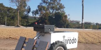 Lavouras do Sul de Minas testam robô para mexer o café no terreiro