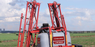 Aos 94 anos, empresa leva novidades em plantadeira, pulverizadores e graneleiro