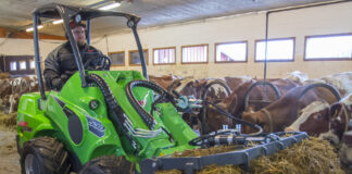 Da Finlândia para o Brasil, via Agrishow: carregadeiras multifuncionais com mais de 200 acessórios